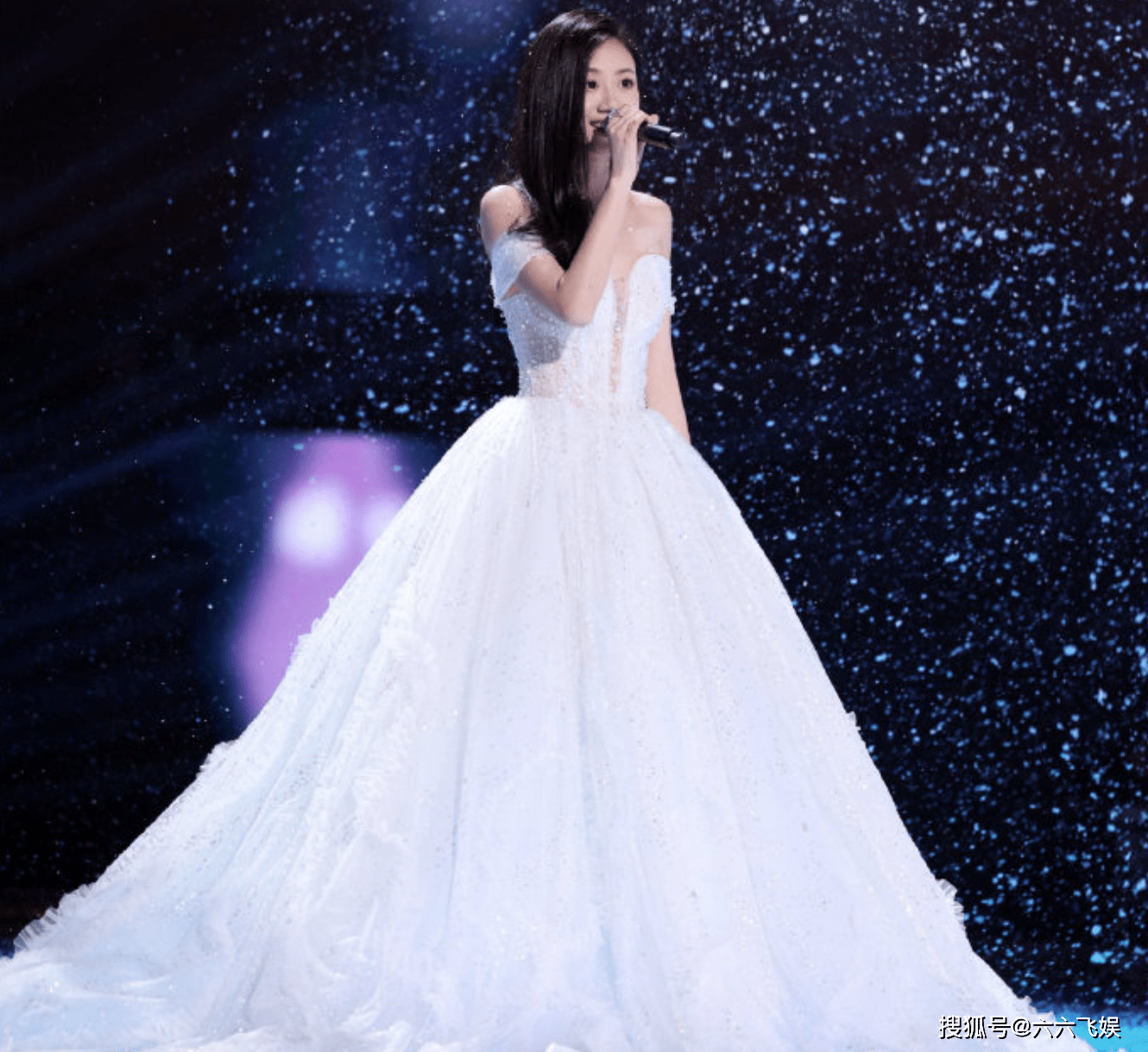 时代|李克勤把伍珂玥带成了《好声音》冠军，比赛结束后，她又何去何从