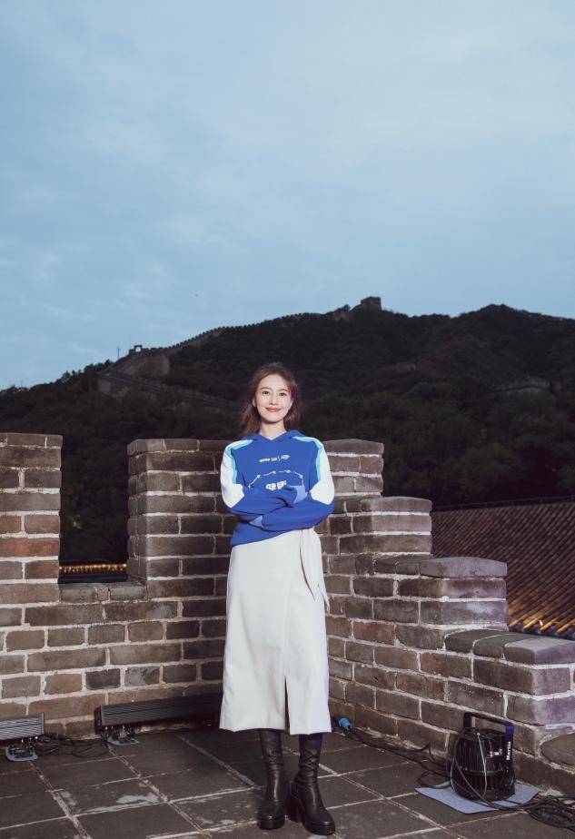 大气 高圆圆带娃参加聚会,2岁女儿太像爸,江一燕素颜曝光秒变小老太