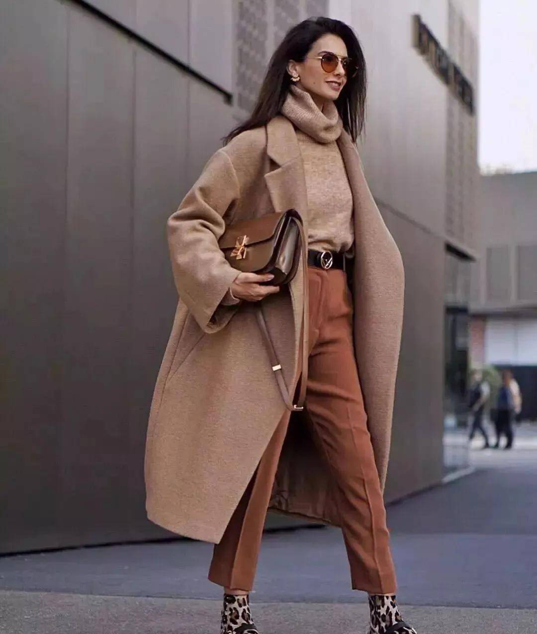 奶油色 穿衣搭配也需要颜色的氛围感，高雅的大地色正当时，赶紧穿起来！