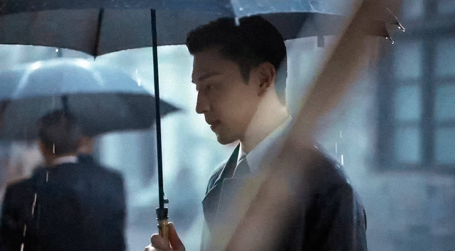 因为|倪妮新片首发预告，搭档邓伦上演“跨时空”爱恋，大街上深情拥吻