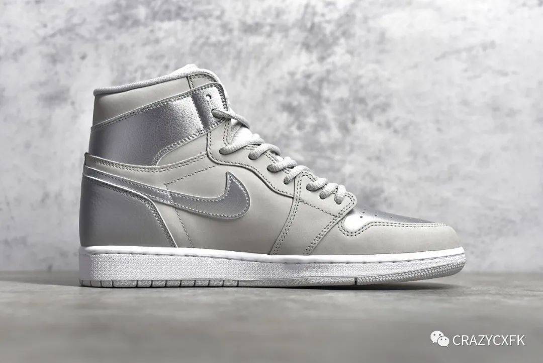 银高 乔丹日本限定 Air Jordan 1 High OG Japan 灰银高帮球鞋