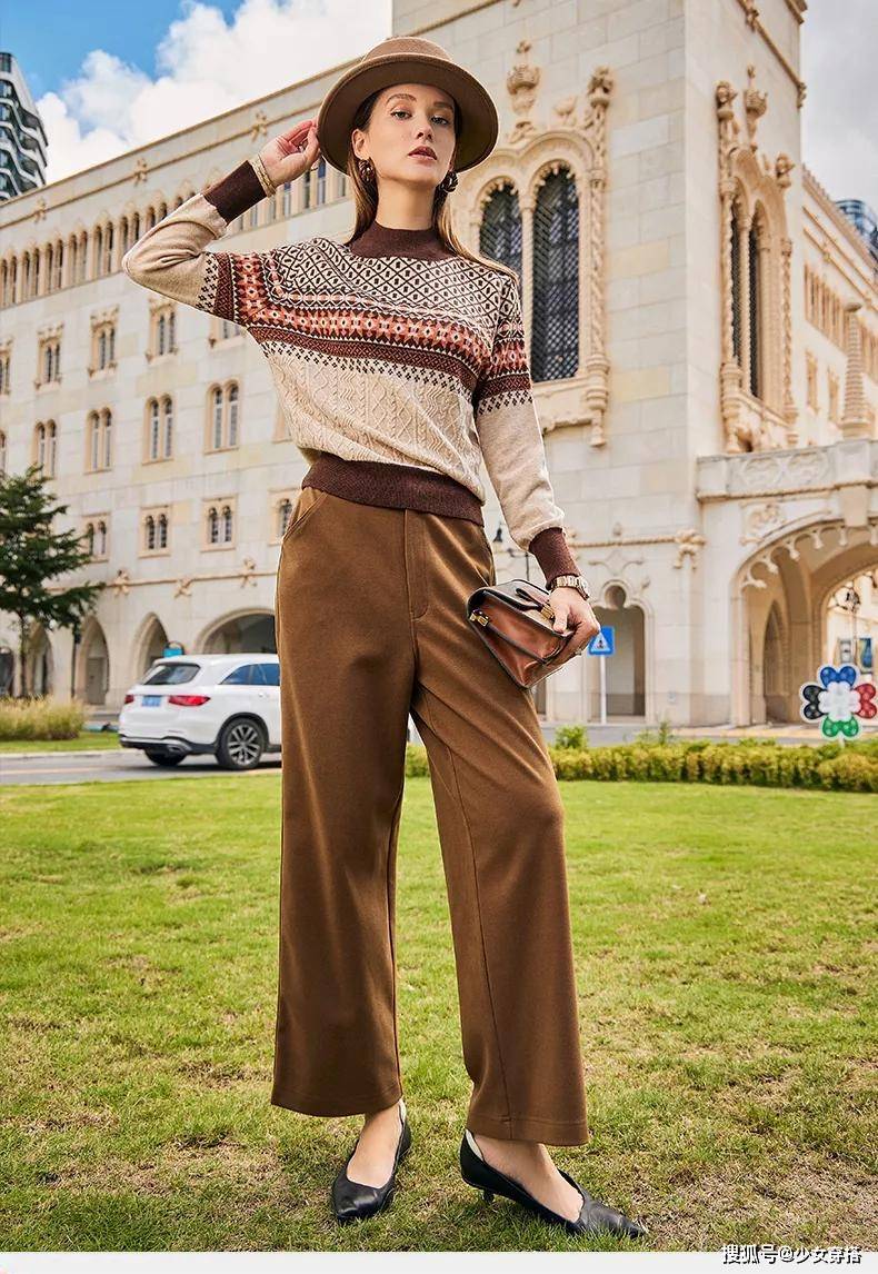 黑色 秋天怎么穿？用色彩打破秋天的萧瑟，穿出温暖与明媚，减龄又好看