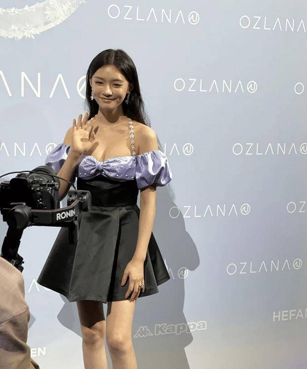 傲人 上海时装周众女星PK！孙俪略显老气，林允身材傲人，江疏影气场全开