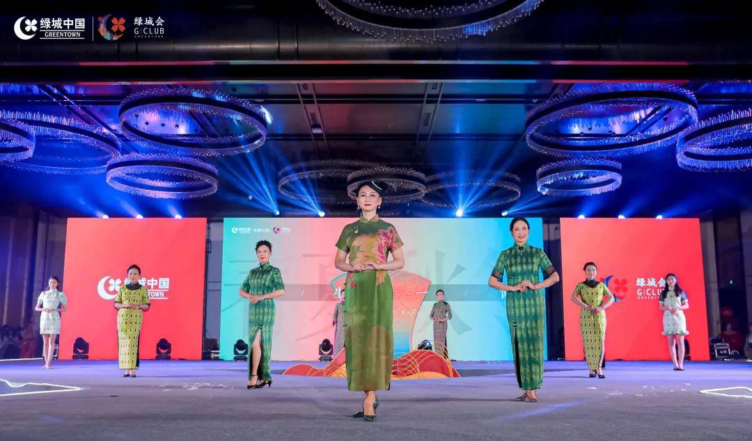 年华 花样的年华，如诗如花亦如歌