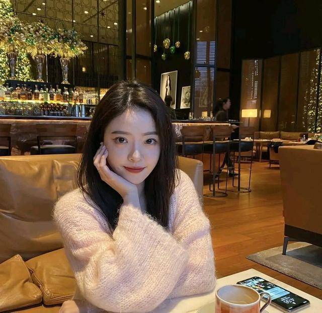 黄明昊|23岁华谊千金王文也将出道！官宣当导演，众多老戏骨捧场支持