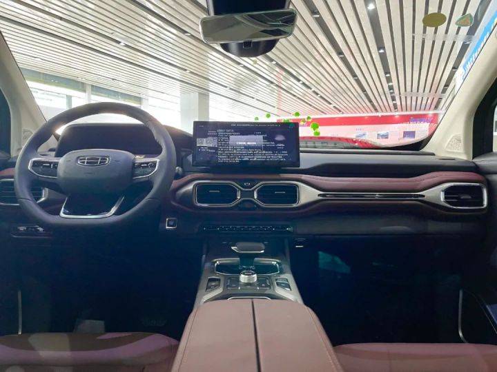 |花小钱办大事,10多万买7座中型SUV,自主品牌也内卷了!