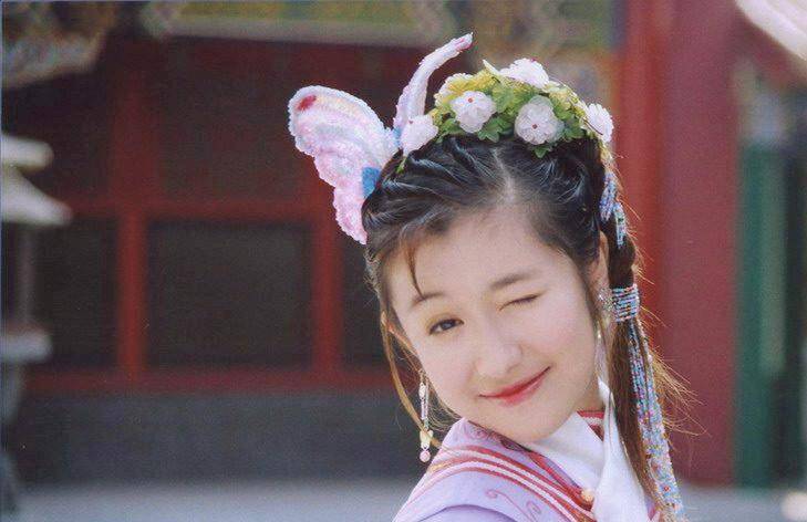 假发看够了雷同的双丫髻，明明编发、盘发和双马尾才是古装少女标配