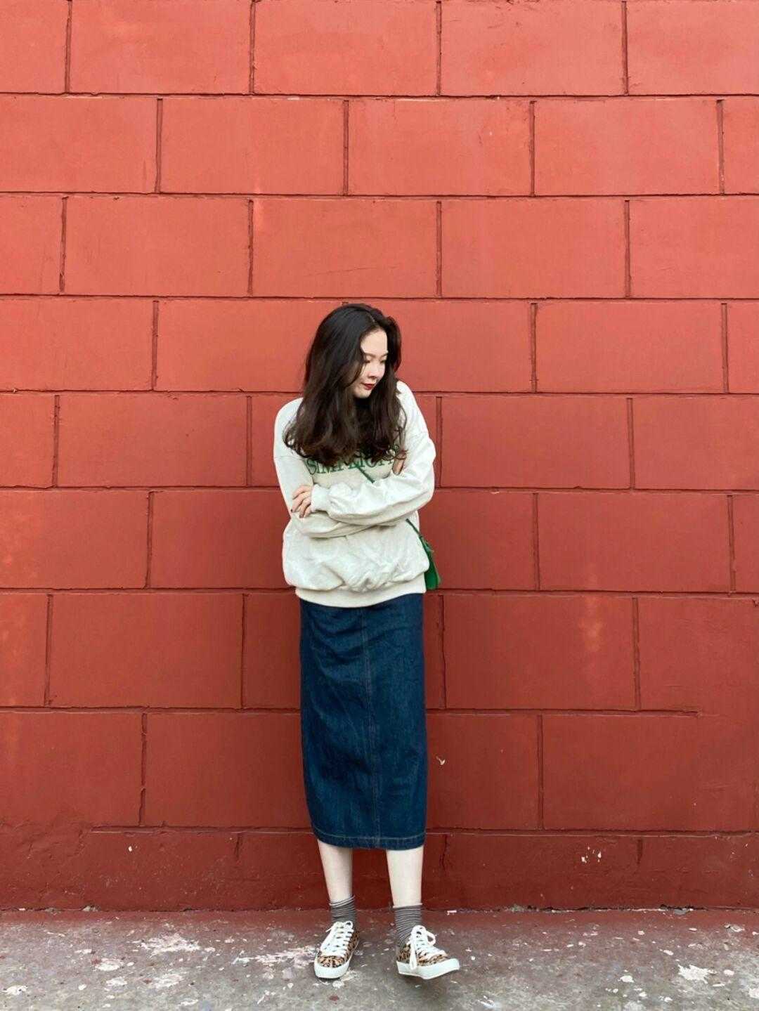 小个子 小个子女生秋冬怎么穿？试试这些卫衣搭配方式，减龄俏皮又保暖