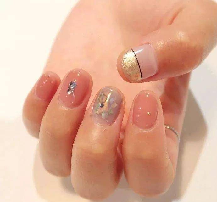 贴片「兰州美甲培训」梦幻透明系美甲,美出一定境界!