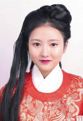 假发明代造型：贵夫人堆砌盘发造型