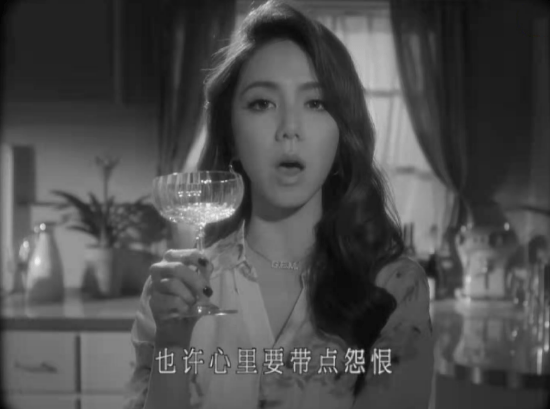 方面|华晨宇,就这样在火星弟弟和孩子之间,改写了他的结局