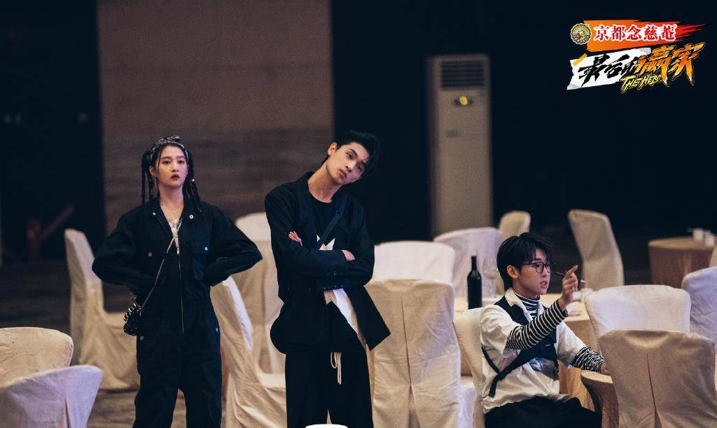 新综|新综《最后的赢家》开播，高冷御姐关晓彤竟成团宠！？