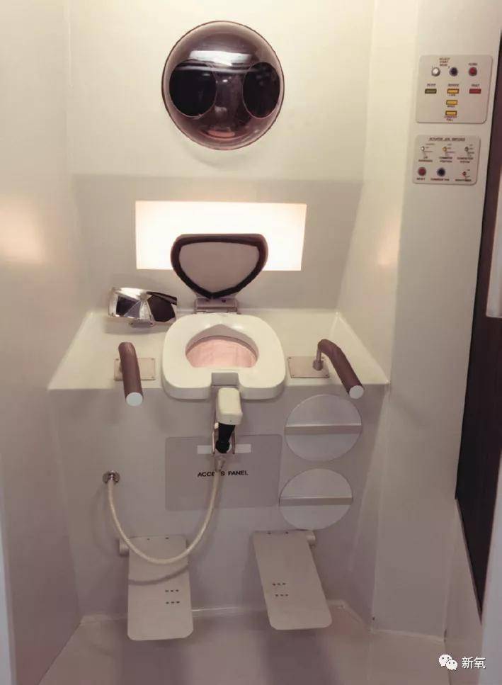 听到这次女航天员带了30瓶精华上太空，我就放心了！