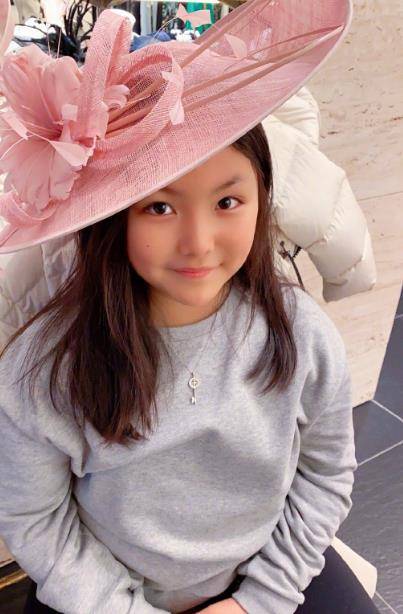 长发|李湘晒王诗龄近照，长发飘飘宛如温柔少女，圆嘟嘟的脸被赞有福气