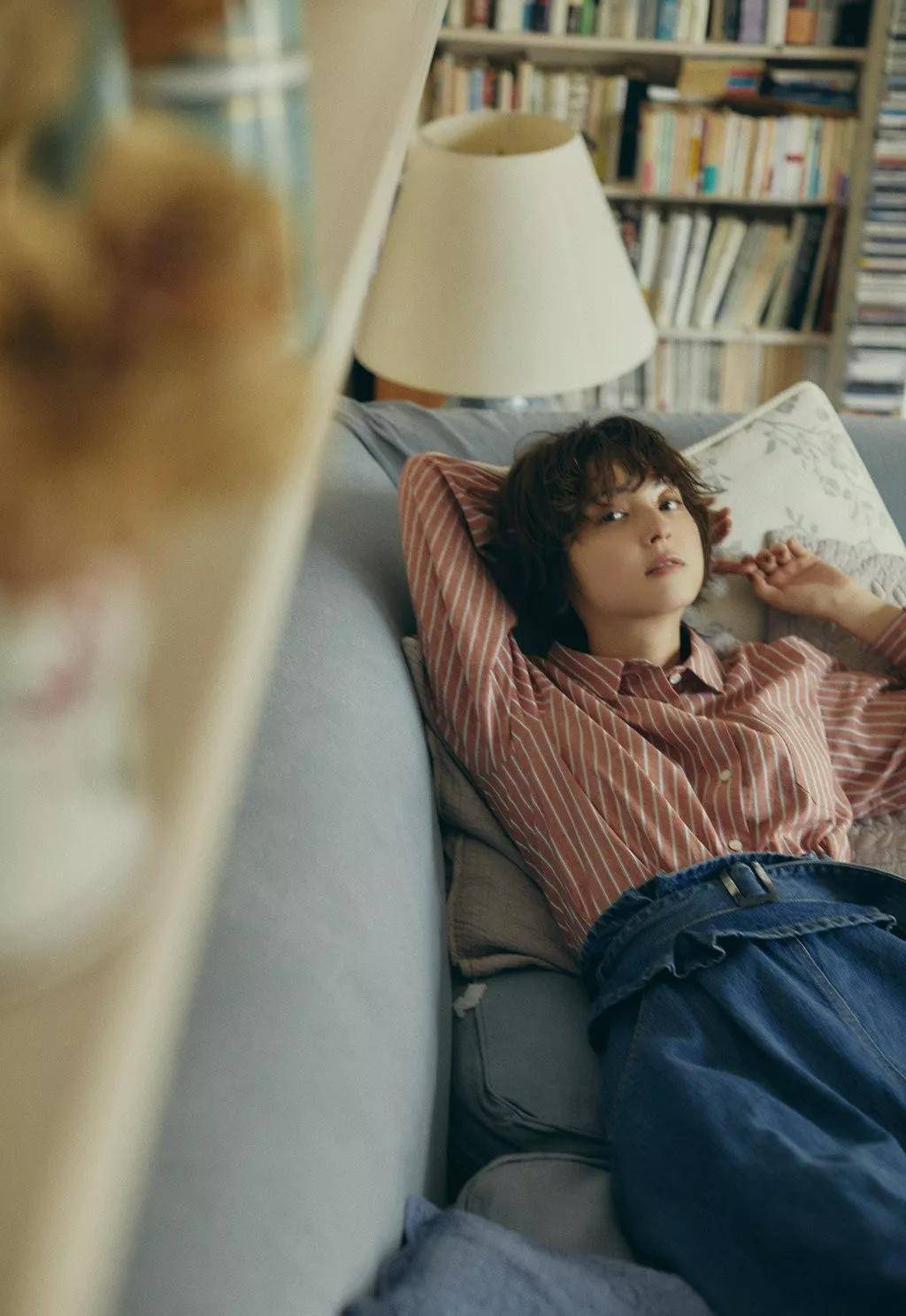 卷发爱美的女生短发该怎么剪才会更有气质、更有型?大有讲究!