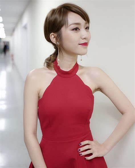 母亲疑陷桃色事件,香港知名童星称不干涉其交友,如今已报警处理_林颖