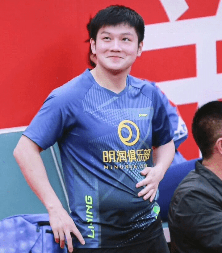 原创把14岁的樊振东变成80公斤胖子周雨这几个坏小子回忆八一队趣事