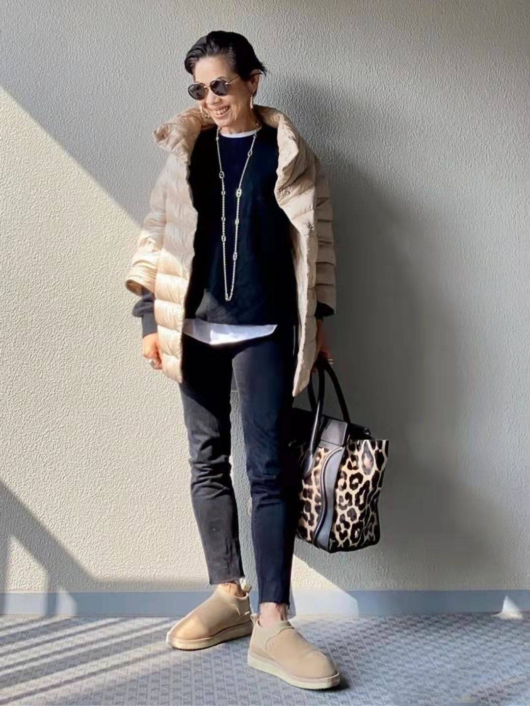 重心 这才是奔六女人该有的冬季打扮,不显老不扮嫩,1米53也能很大气