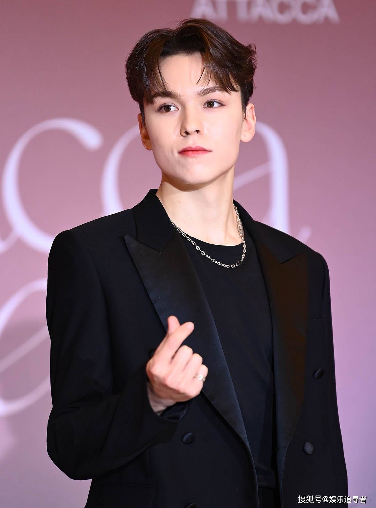 seventeen为冲击billboard榜单发布英语歌曲为何提前续约呢?