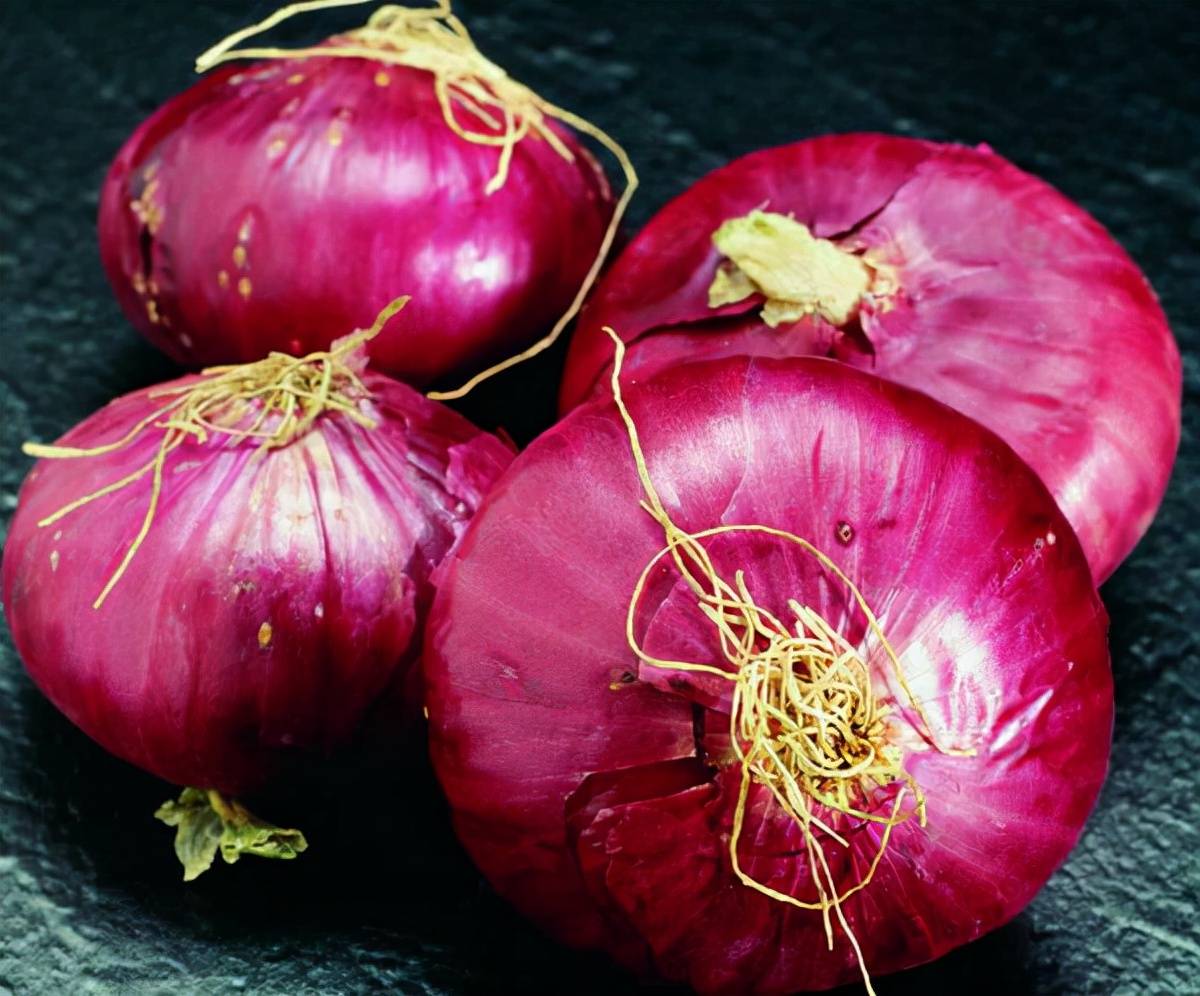 洋葱腐烂严重影响价值,如何防治?