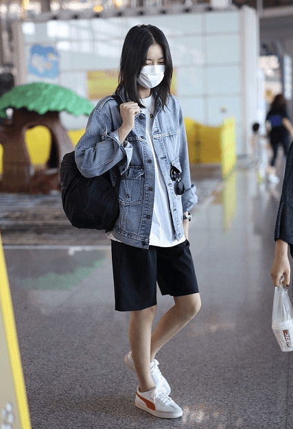 风衣 今年流行这3款外套，减龄显瘦又时髦，让你美翻整个秋天