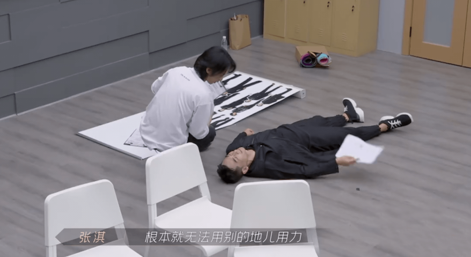 誓师大会|《哥哥》誓师大会温暖催泪，手绘海报脑洞大，黄贯中即兴创作赵文卓出表情包