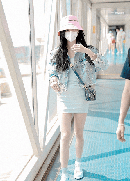 风衣 今年流行这3款外套，减龄显瘦又时髦，让你美翻整个秋天