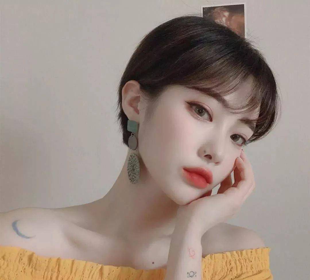 发型最撩人的短发这样剪！