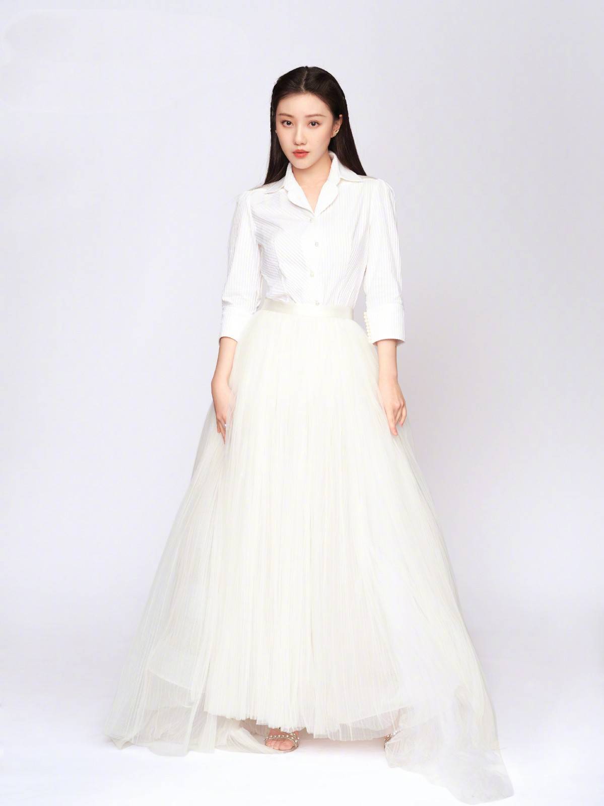 黑色 ?秋冬季节的时尚，普通人的气场一样强大，气质一样出众