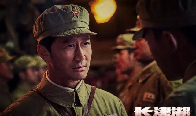 内地|25天52.5亿，《长津湖》还差4.4亿登顶，延期一个月能实现吗？