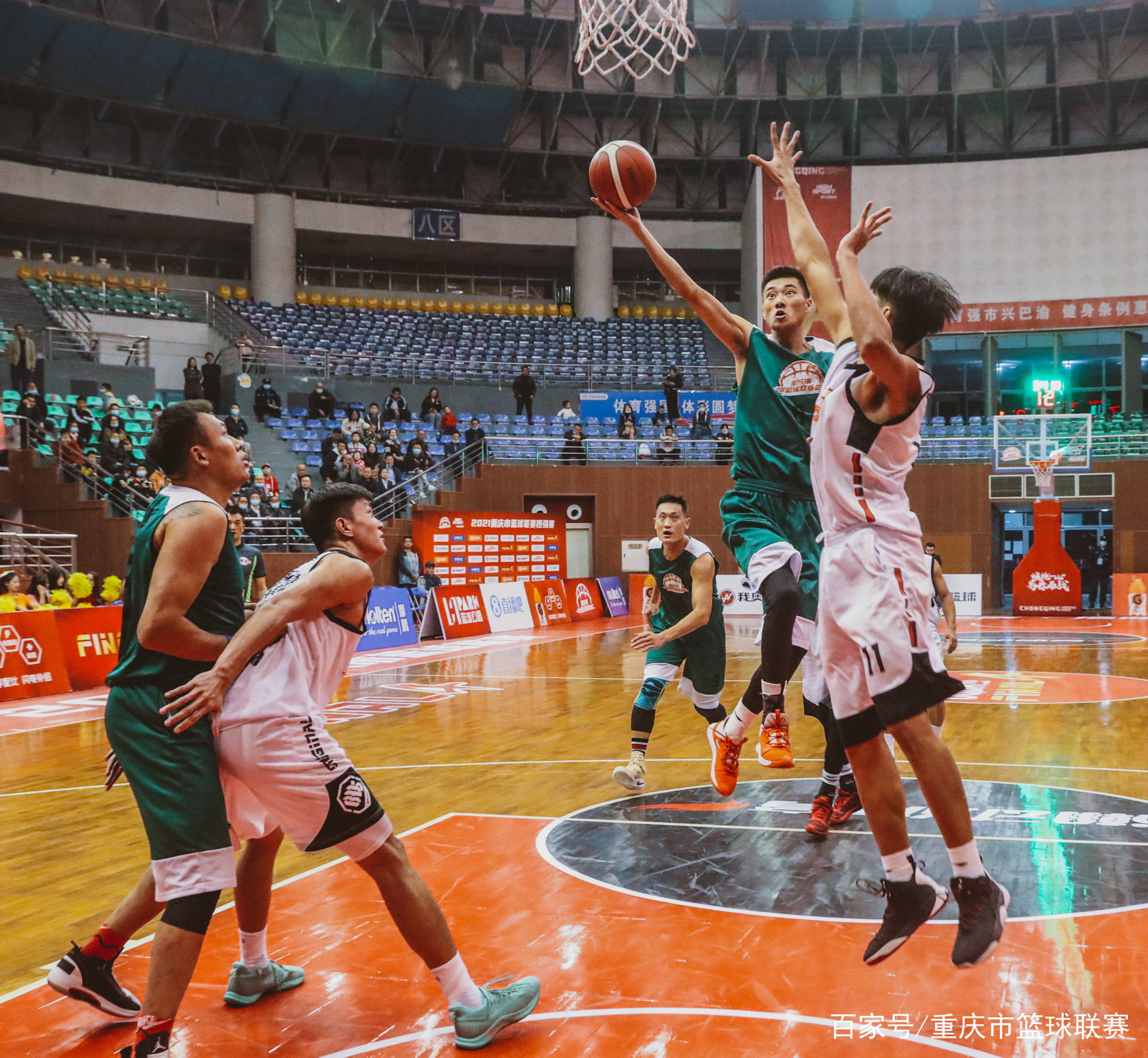 8人得分上双3人五犯离场这两队为进决赛真拼了