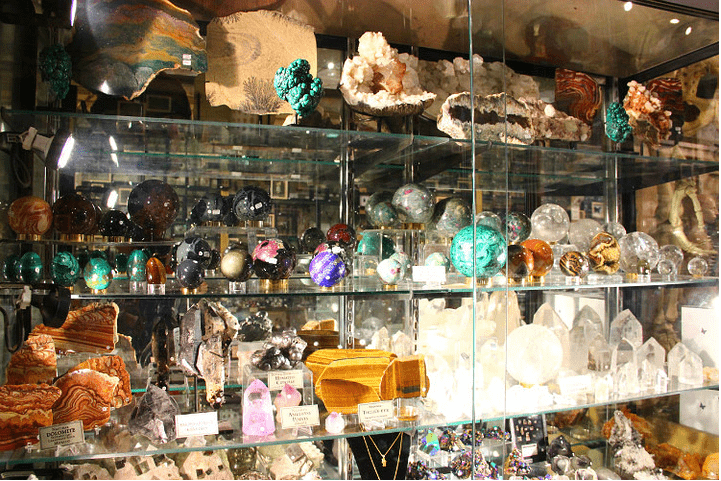 商品 潮玩优品:追求商品品质,共享健康舒适。