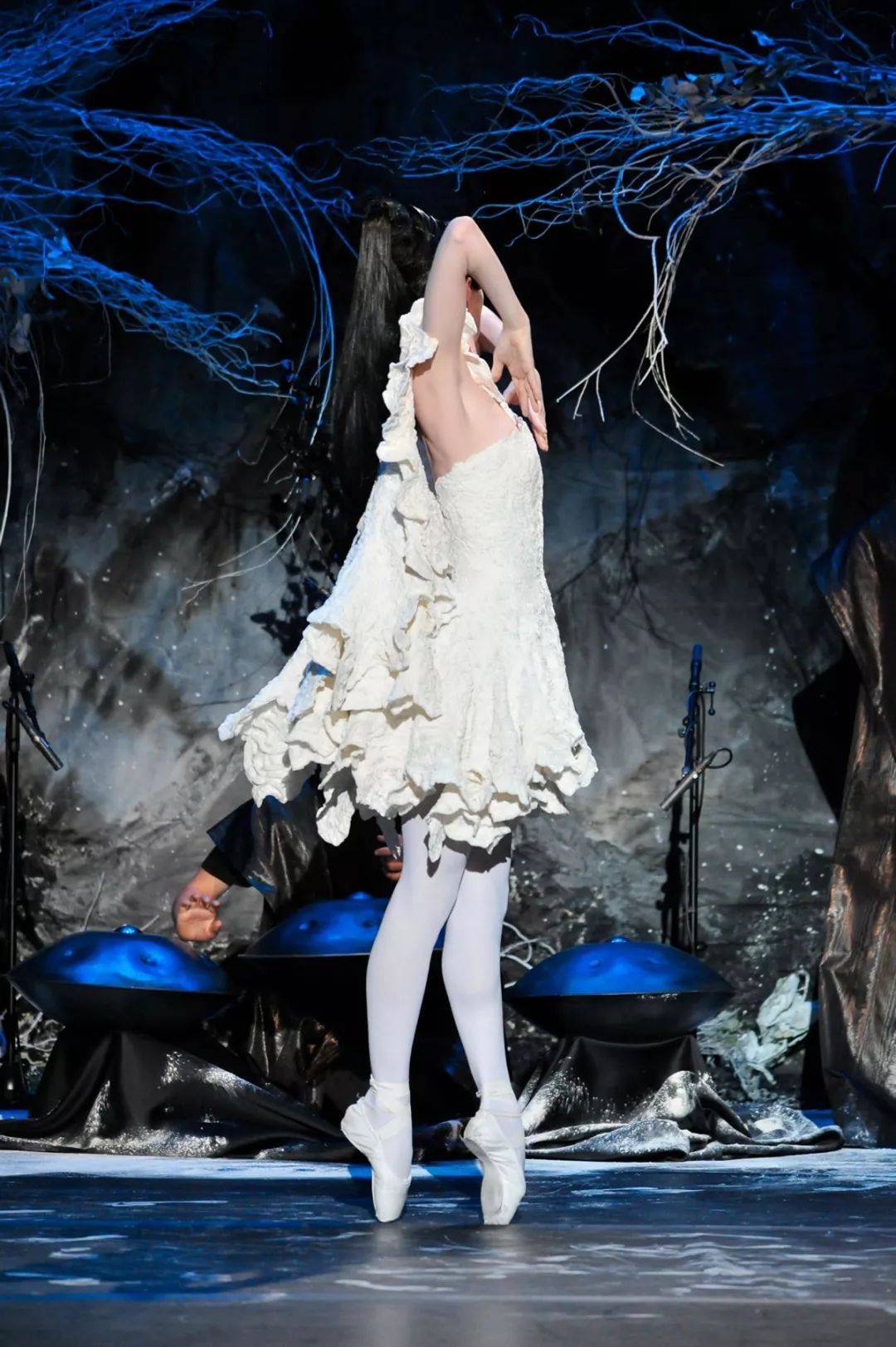 戏剧性 如此戏剧性的舞台表演，原来都是时装秀！