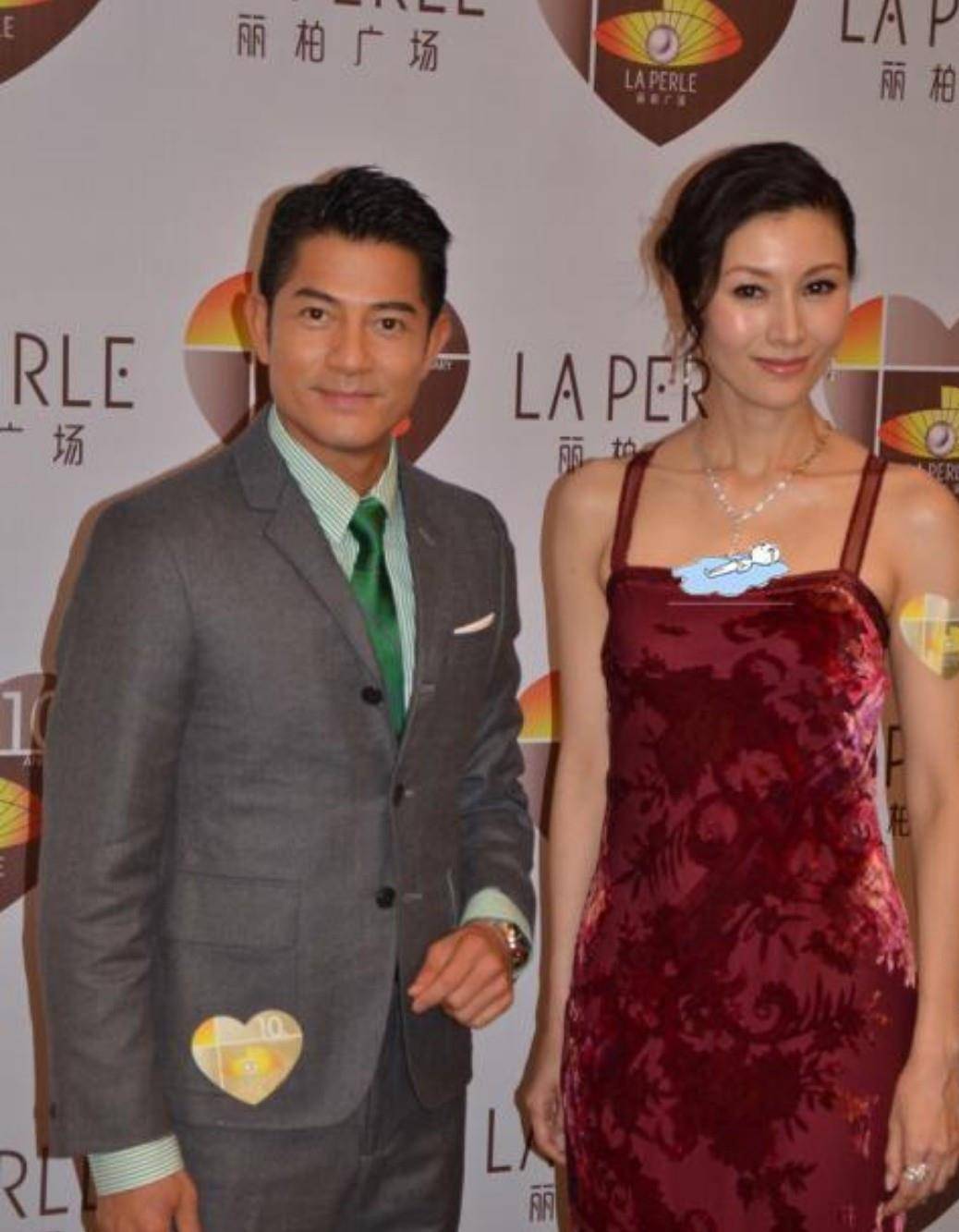 全靠 李嘉欣穿“睡裙”出席活动,比郭富城还要抢镜,全靠豪门光环撑着