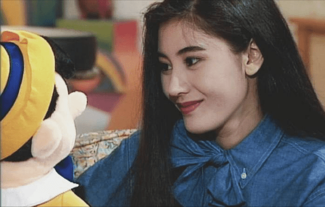女神5位港风女神的今昔对比，个个都特别耐老，天然美女就是不一样