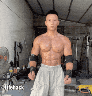 锻炼|农村小伙疯狂秀肌肉，身材碾压99%健身教练