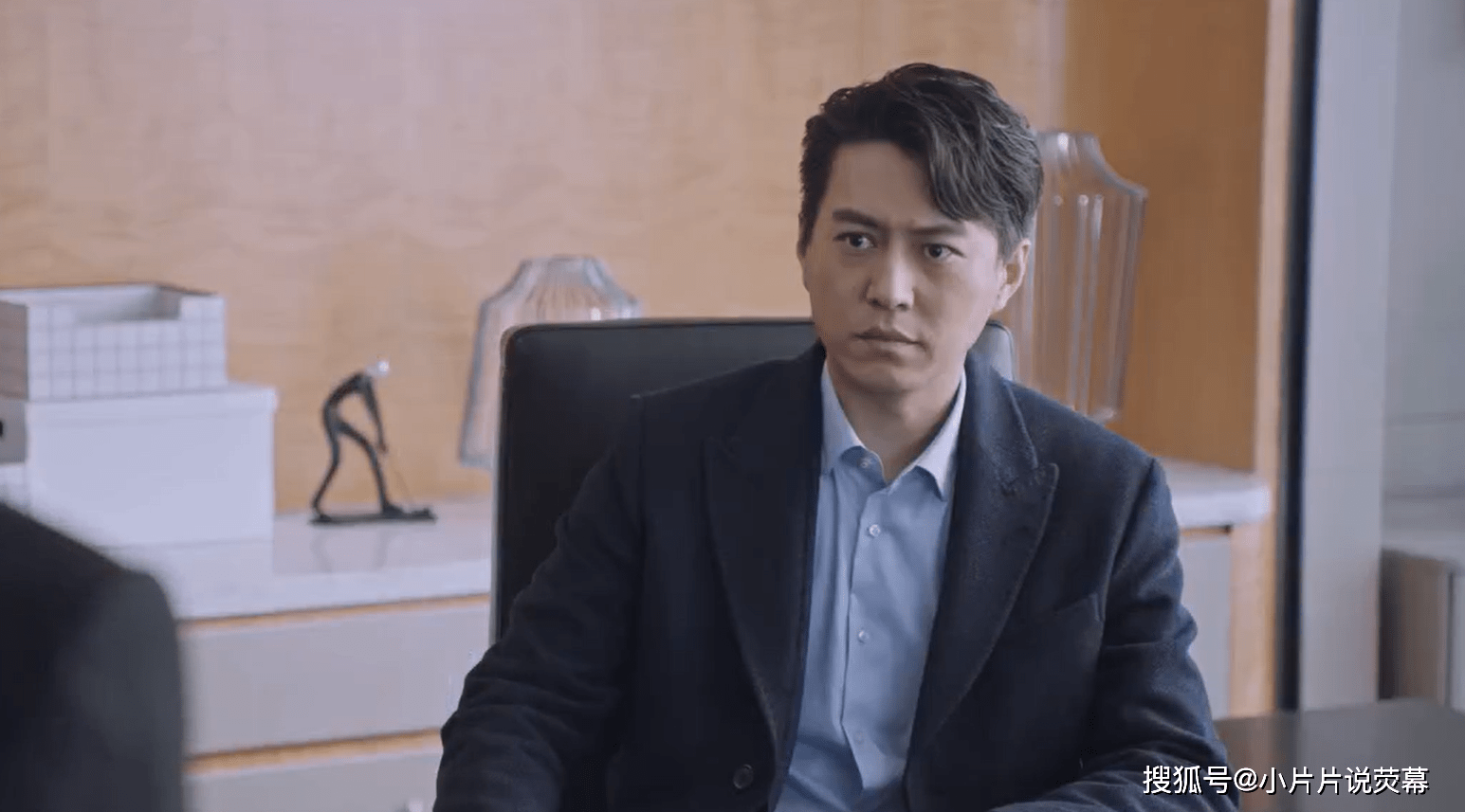 因为|突围：石红杏生命中这3个男人，其实都不爱她！