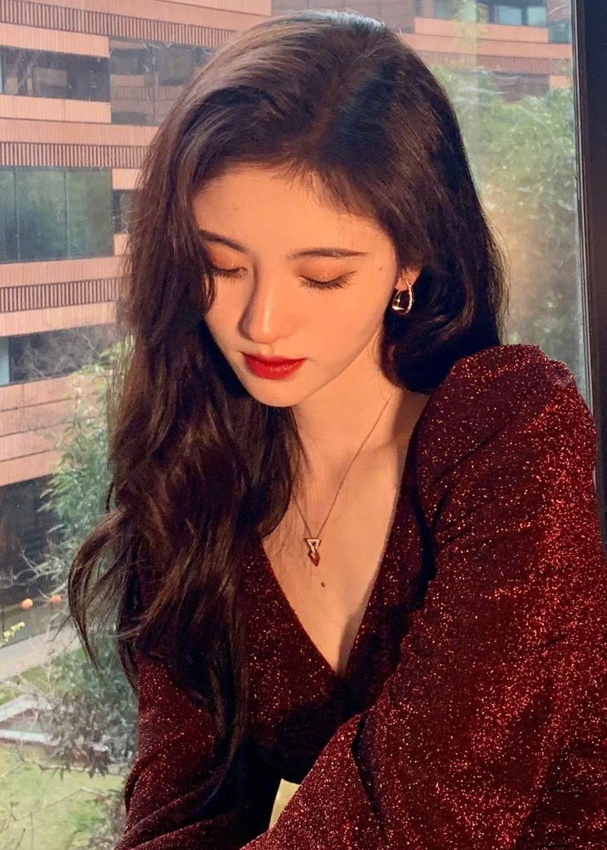 娄艺潇动脸的7位女星，一个比一个神奇，有人请医美专家鉴定自己纯天然