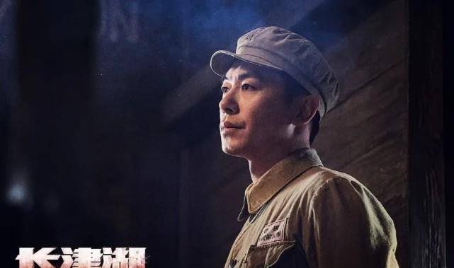 宝座|连夺22天票房冠军，《长津湖》被赶下宝座，这部科幻大片实在惊艳