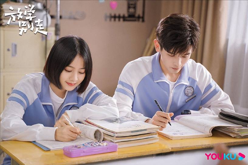 热门校园剧《匆匆那年》的导演执导,讲述一群「复读者联盟」的重考生