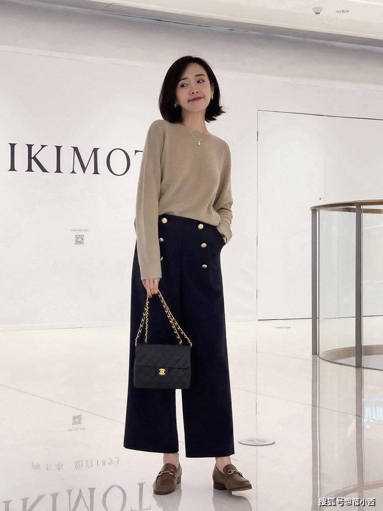 感觉 奔三奔四的女人,建议多穿“高腰裤”,好看的款式和版型都选好了