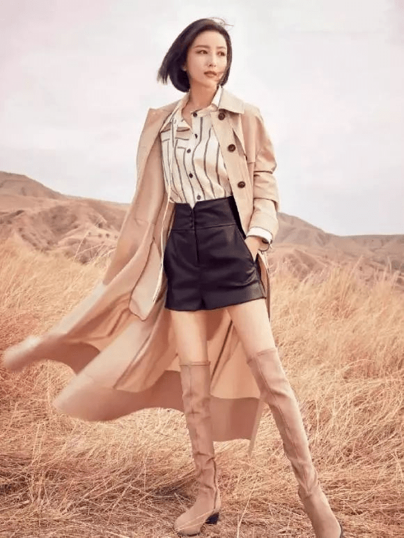 通身 佟丽娅离婚后风格大变，染灰紫色长发配女团造型，美得差点认不出