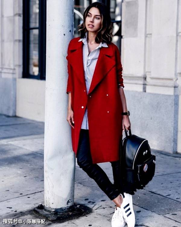 信仰 30岁的女人要怎么搭配信仰色中国红？有格调时尚还高贵