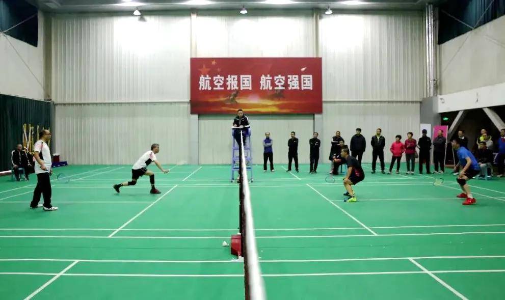 劈杀|陕西航空职业技术学院领导干部代表队获“陕飞杯”企事业单位羽毛球赛亚军