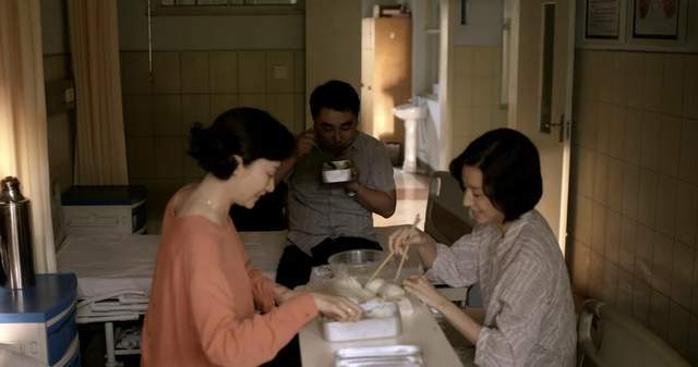 角色|《您好母亲大人》曲栅栅让人又爱又恨？读懂这个角色需要阅历