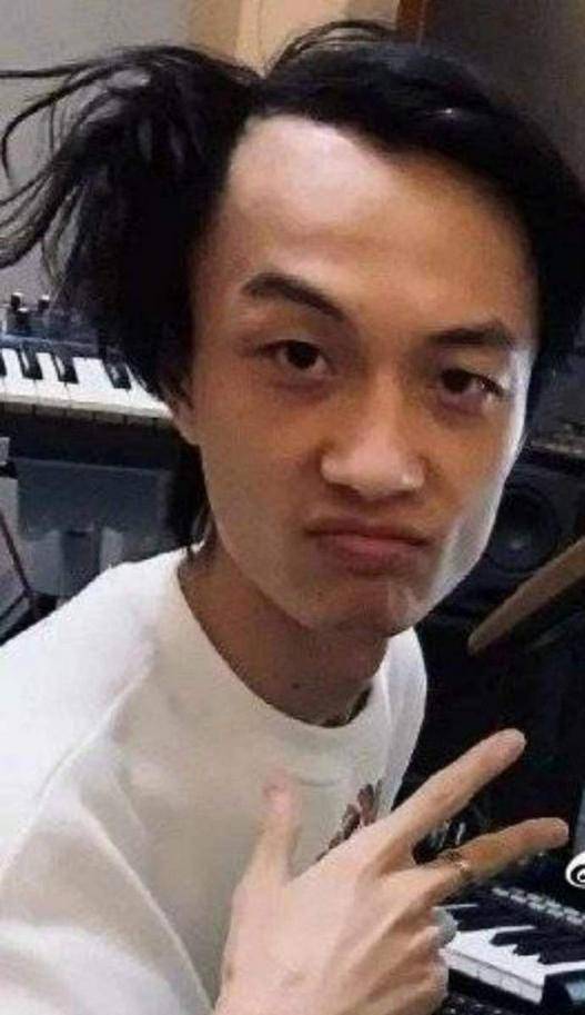 片面性|出事了！陈令韬吞服安眠药被洗胃，这是绝情还是爱情？值得同情？