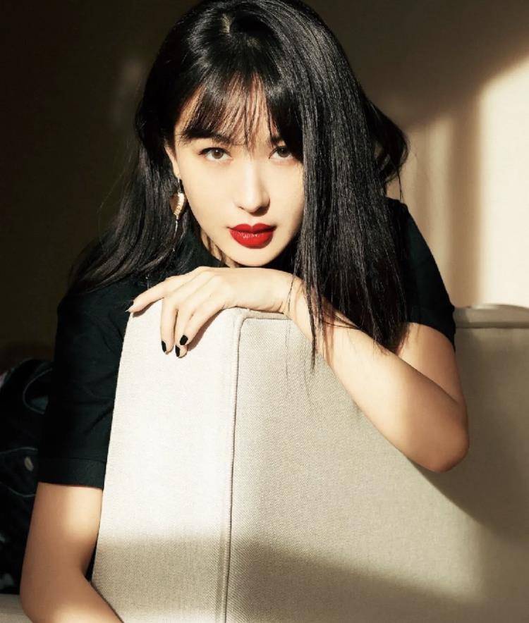因为李菲儿什么时候变那么港了