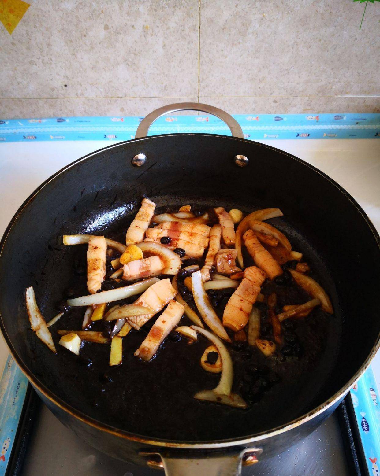 方法|孩子补钙,别再吃钙片了,隔三差五吃点它,孩子个头窜一窜