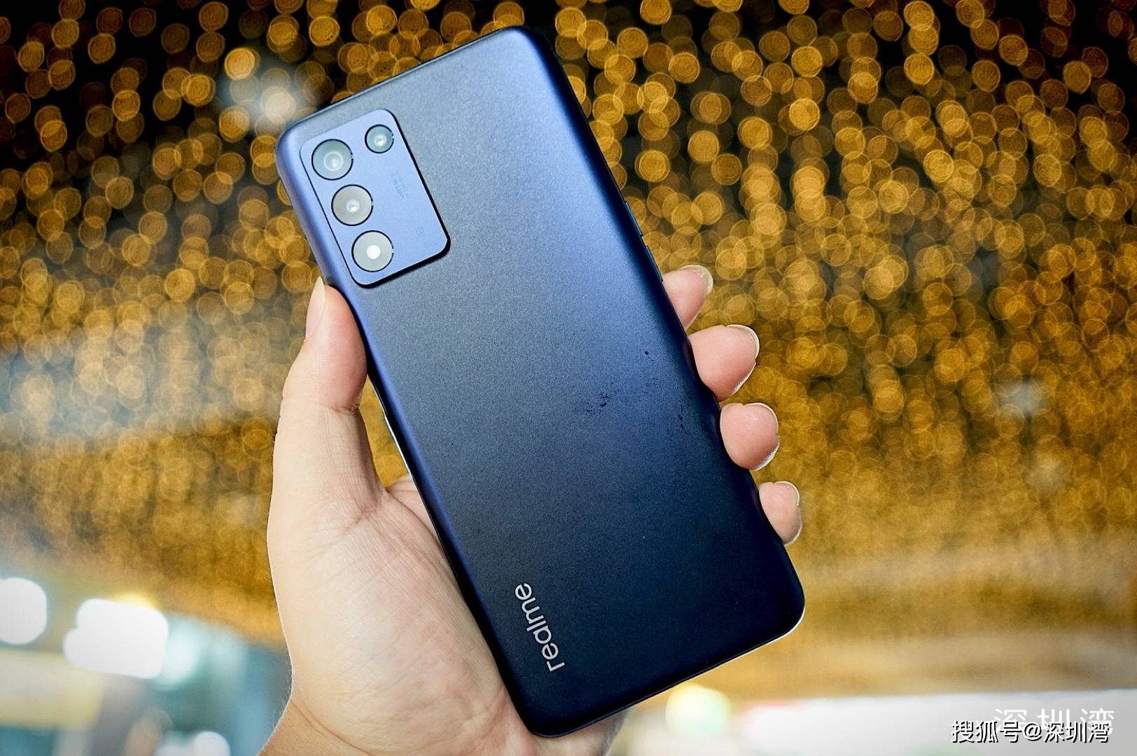 科技|将骁龙 778G 手机带入 1500 元价位段，realme Q3 的全面升杯之作