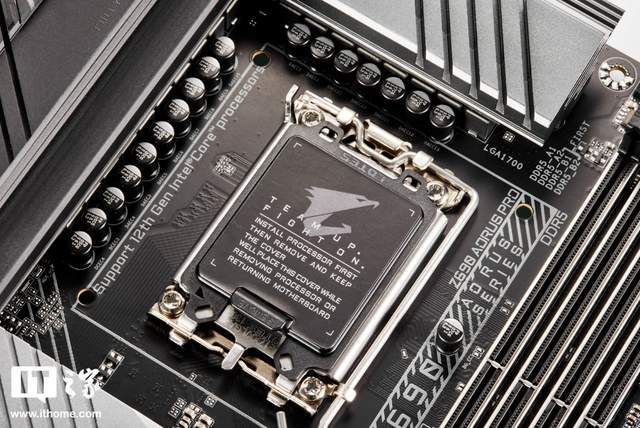 散热|12 代酷睿全新座驾，技嘉 Z690 AORUS PRO 主板图赏